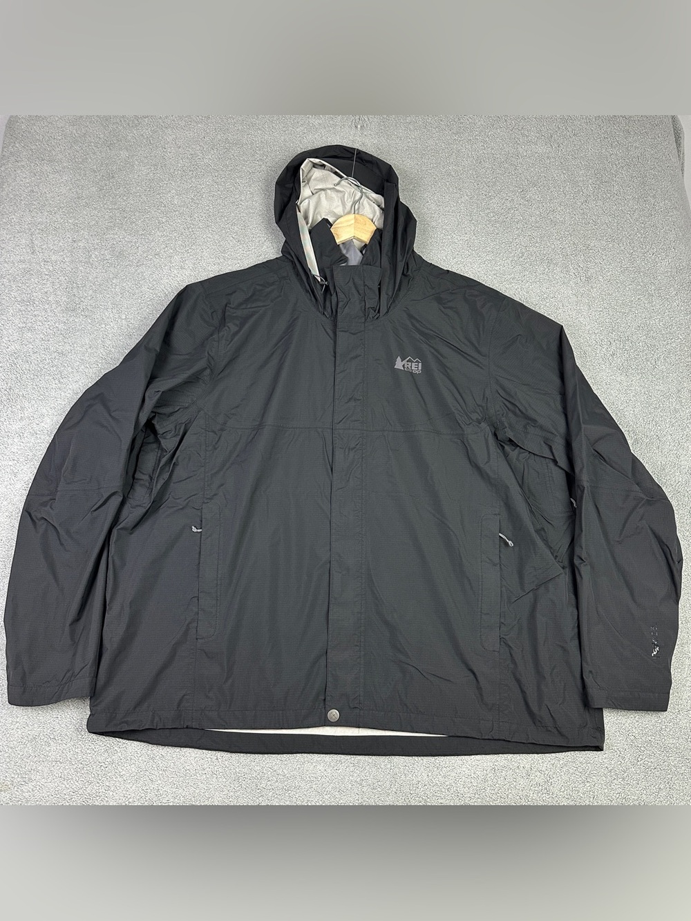 REI Co-op Rainier Rain Jacket Mens 3XL Black Hooded Peak 2.5L Waterproof Outdoor